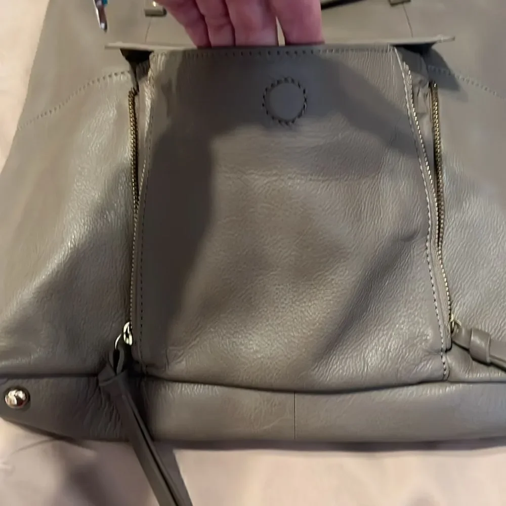 NWT Kooba large roomy lots of pockets expandable zip close satchel in taupe